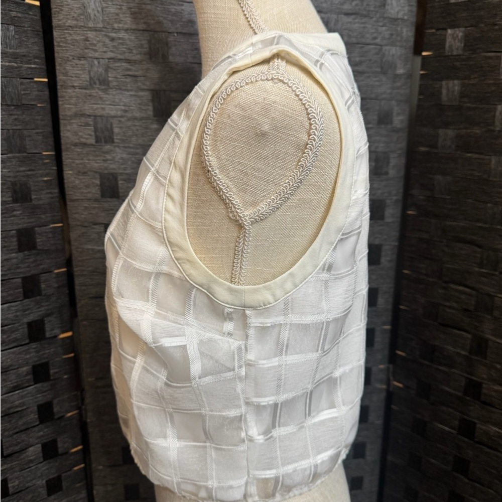 Vintage Bar III White Textured Sleeveless Blouse - Picture 3 of 4